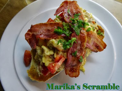 Scrambled eggs with smoked mackerel on toast