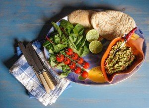 Perfect Picnic Guacamole - a delicious al fresco lunch