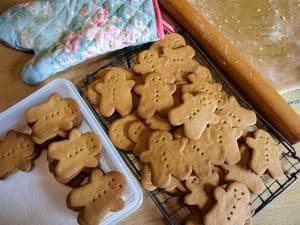 Make these Sweet Gingerbread Men for your holiday cookies