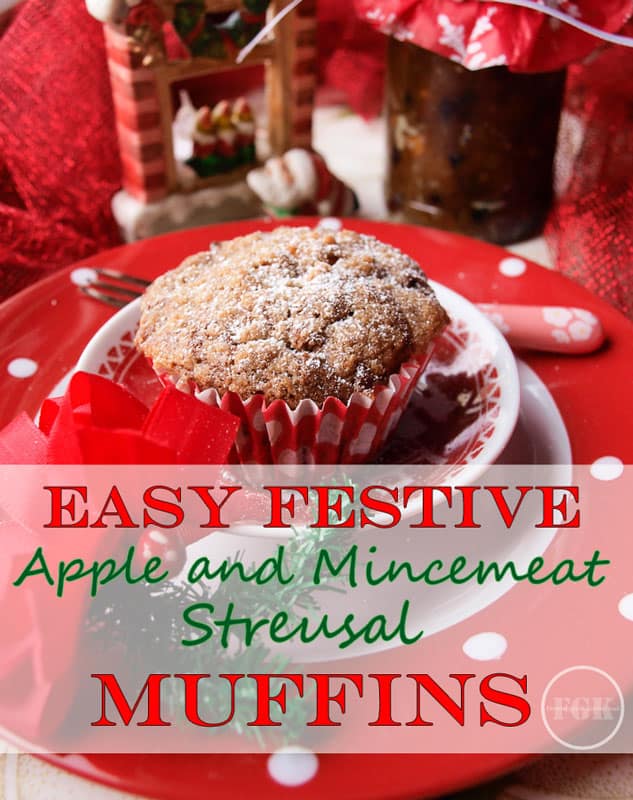 Easy Festive Apple and Mincemeat Streusal Muffins you'll love for the festive season #muffins