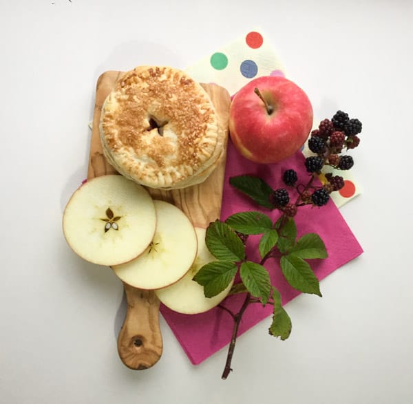 Easy Puff Pastry Blackberry and Apple Hand Pies Recipe