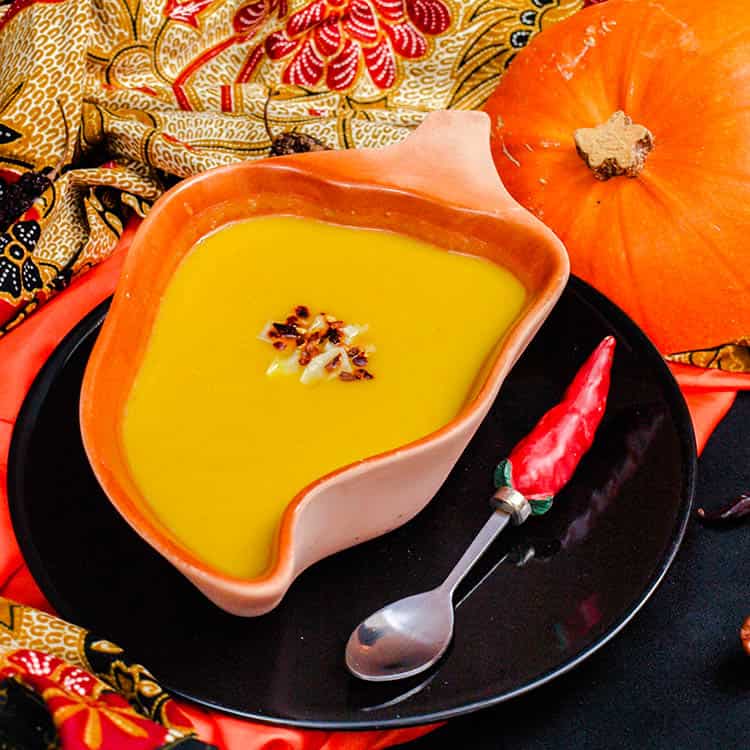 Spicy Roast Pumpkin and Coconut Soup