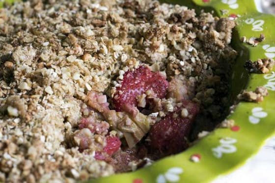 strawberry rhubarb crumble