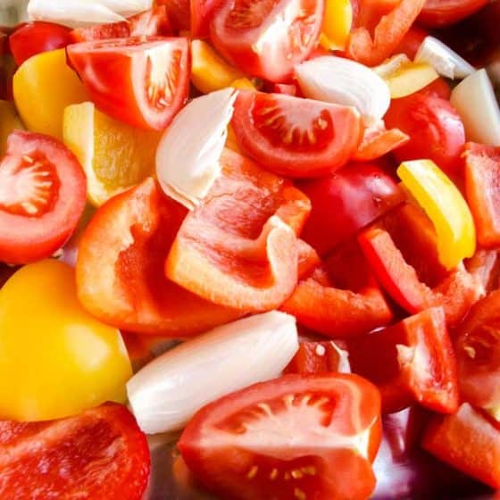 mixed tomatoes, peppers and onoins