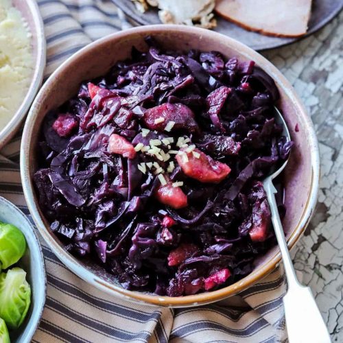 Slow Cooker Braised red cabbage