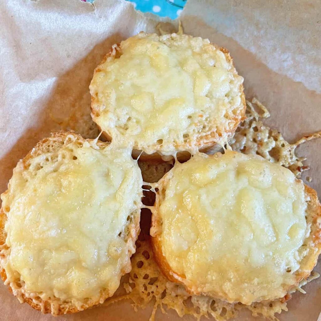 Slow Cooker French Onion Soup - Farmersgirl Kitchen