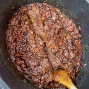 Slow cooker date and Apple Chutney cooked