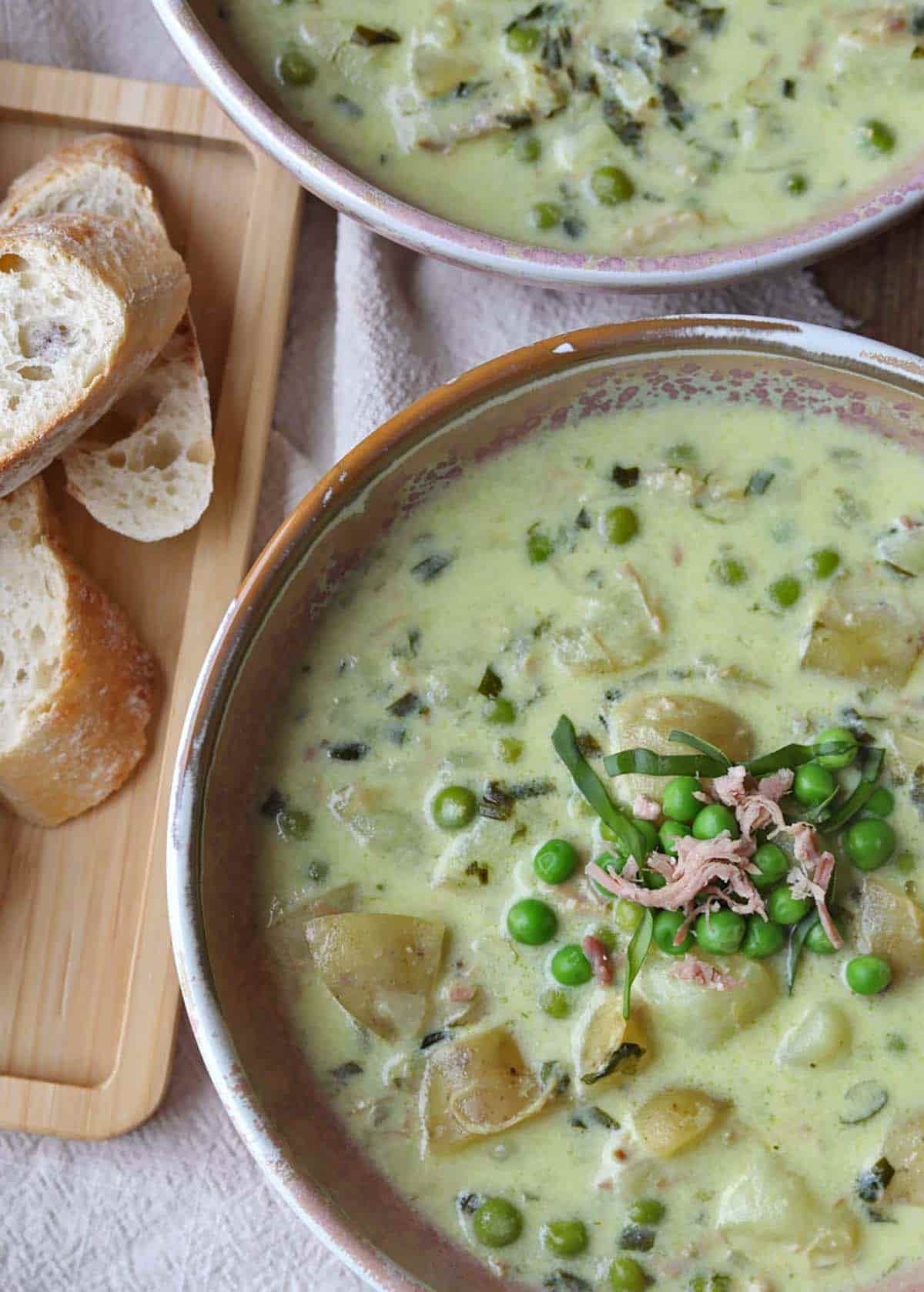 Creamy Wild Garlic Soup with peas