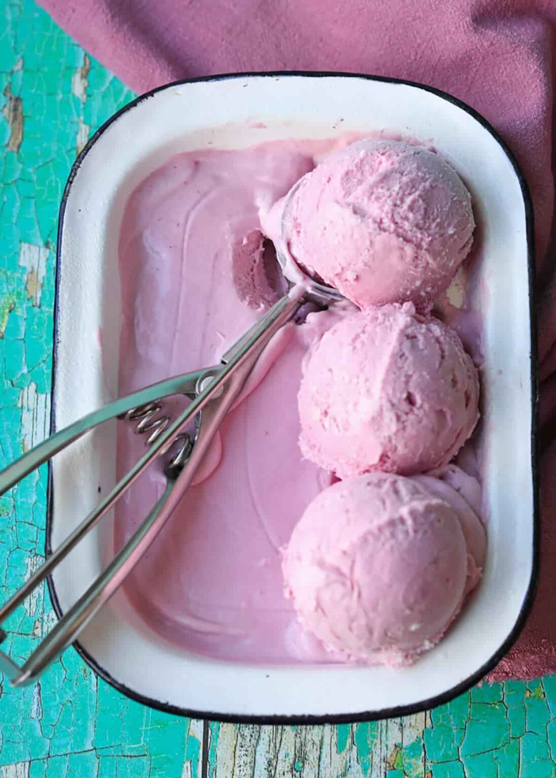 No Churn Blackcurrant Ice Cream Farmersgirl Kitchen