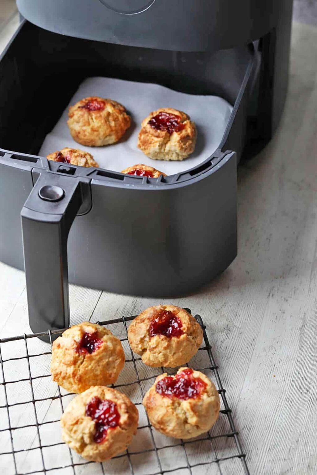 Air Fryer Raspberry Buns Farmersgirl Kitchen