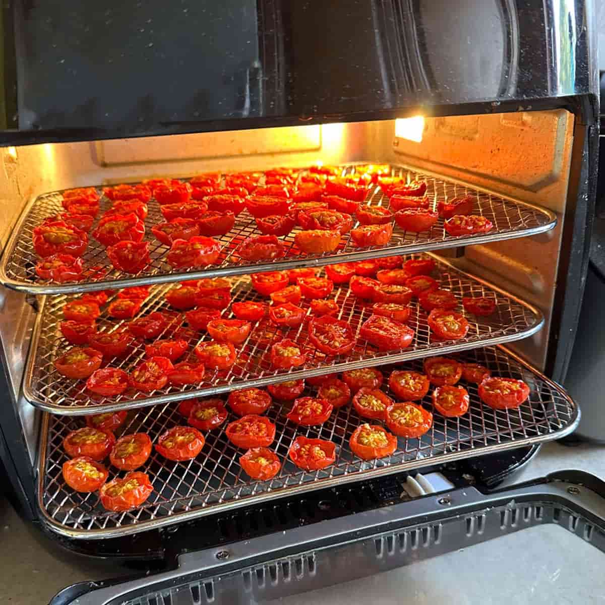 Air Fryer Sun Dried Tomatoes - Farmersgirl Kitchen air-fryer-sun-dried-tomatoes-farmersgirl-kitchen