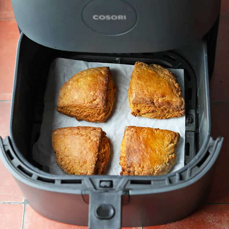 air fryer treacle scones in air fryer.