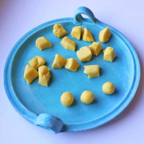 mazipan balls for simnel cake.