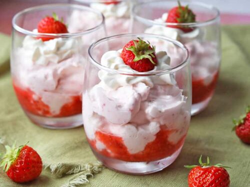 Simple Strawberry Mousse (No Gelatine) - Farmersgirl Kitchen